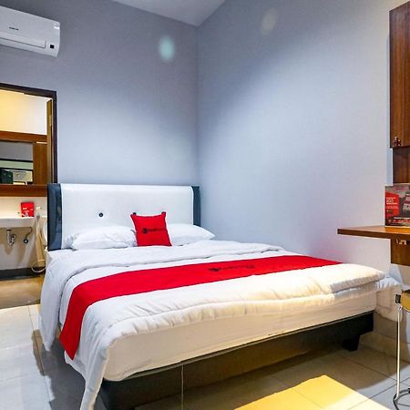Reddoorz Near Kebon Jeruk Jakarta Eksteriør bilde