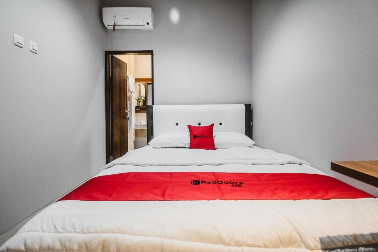 Reddoorz Near Kebon Jeruk Jakarta Eksteriør bilde